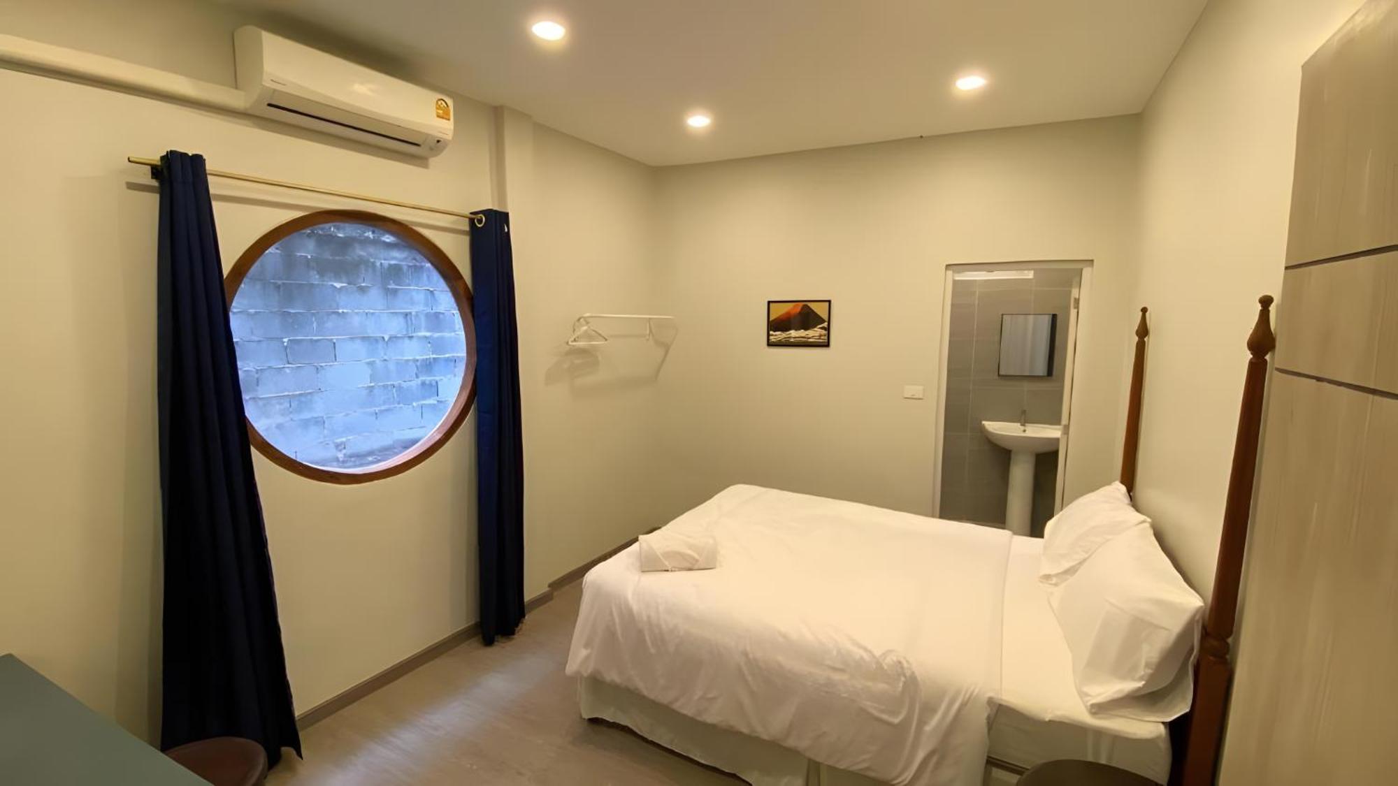 Hidden Dragon V Yaowarat Road Apartment Bangkok Exterior photo