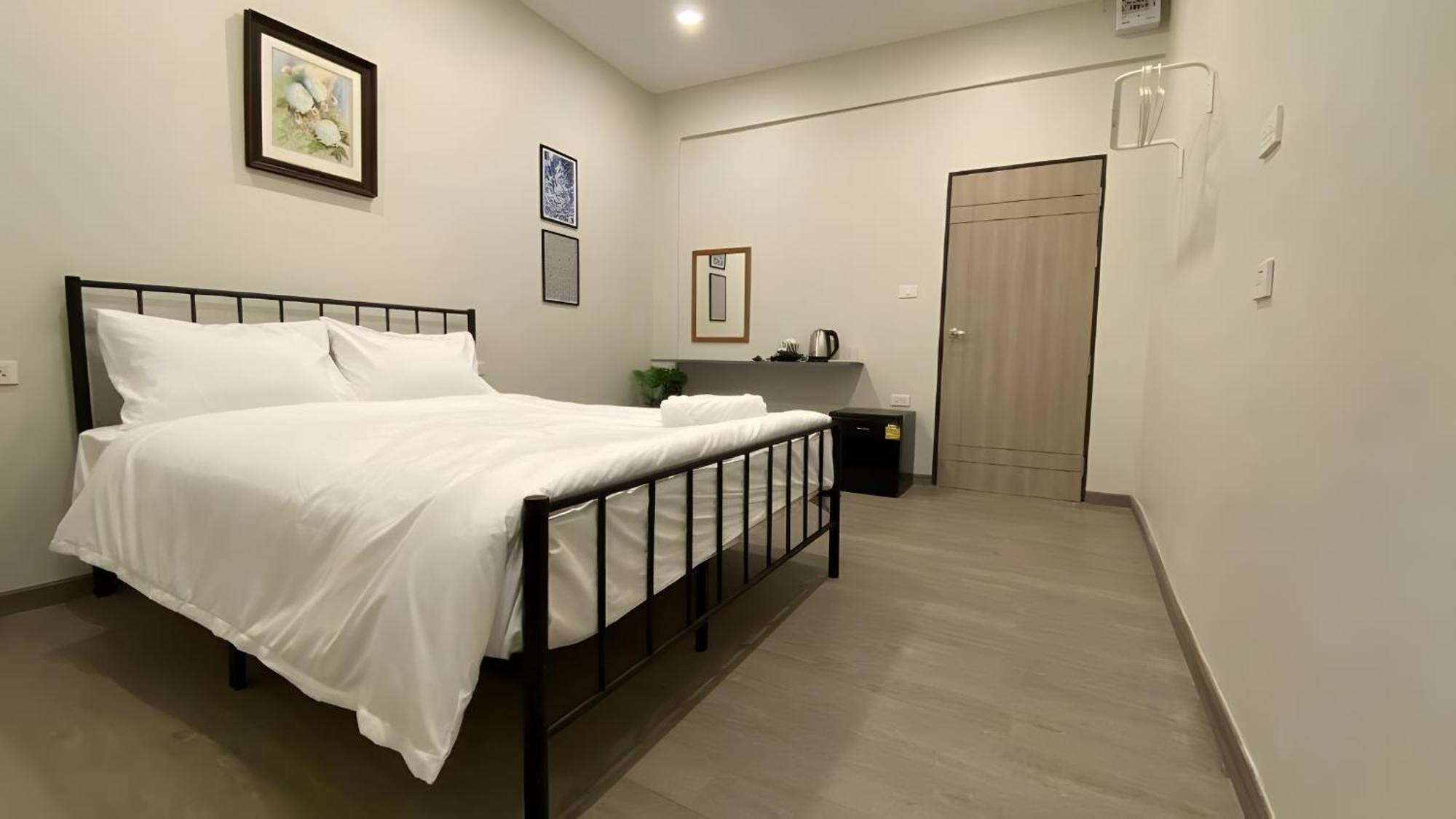 Hidden Dragon V Yaowarat Road Apartment Bangkok Exterior photo