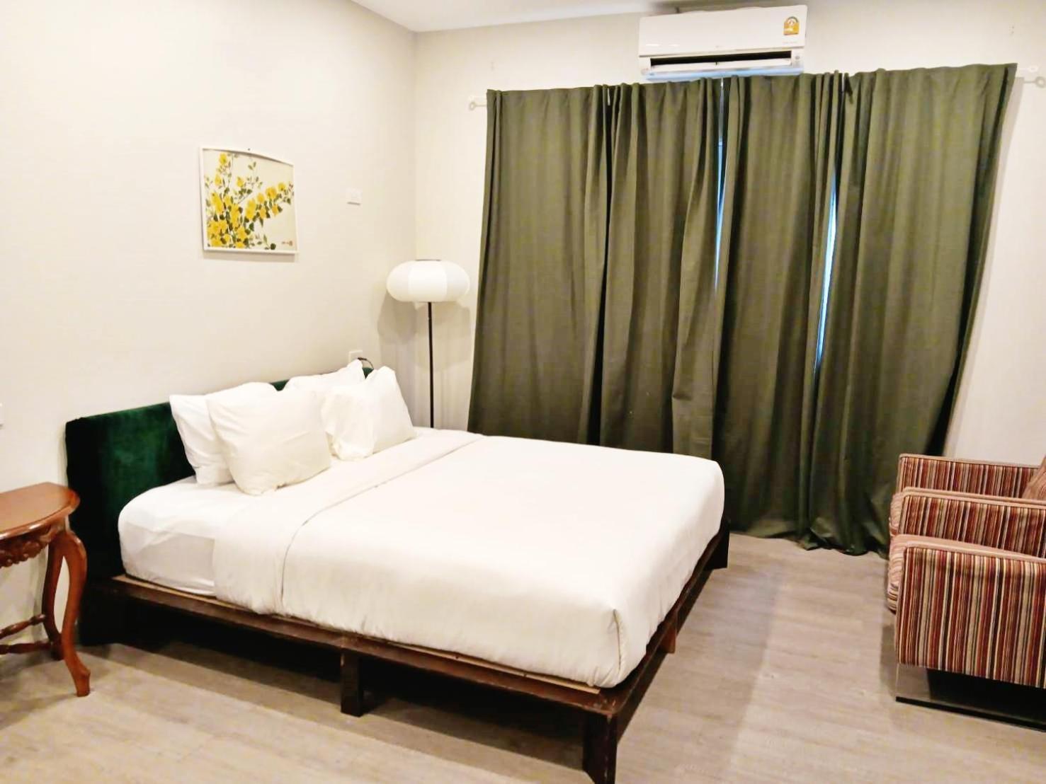 Hidden Dragon V Yaowarat Road Apartment Bangkok Exterior photo