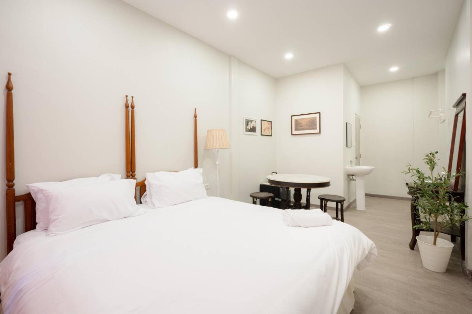 Hidden Dragon V Yaowarat Road Apartment Bangkok Exterior photo